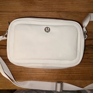 Crossbody Camera Bag 2L lululemon